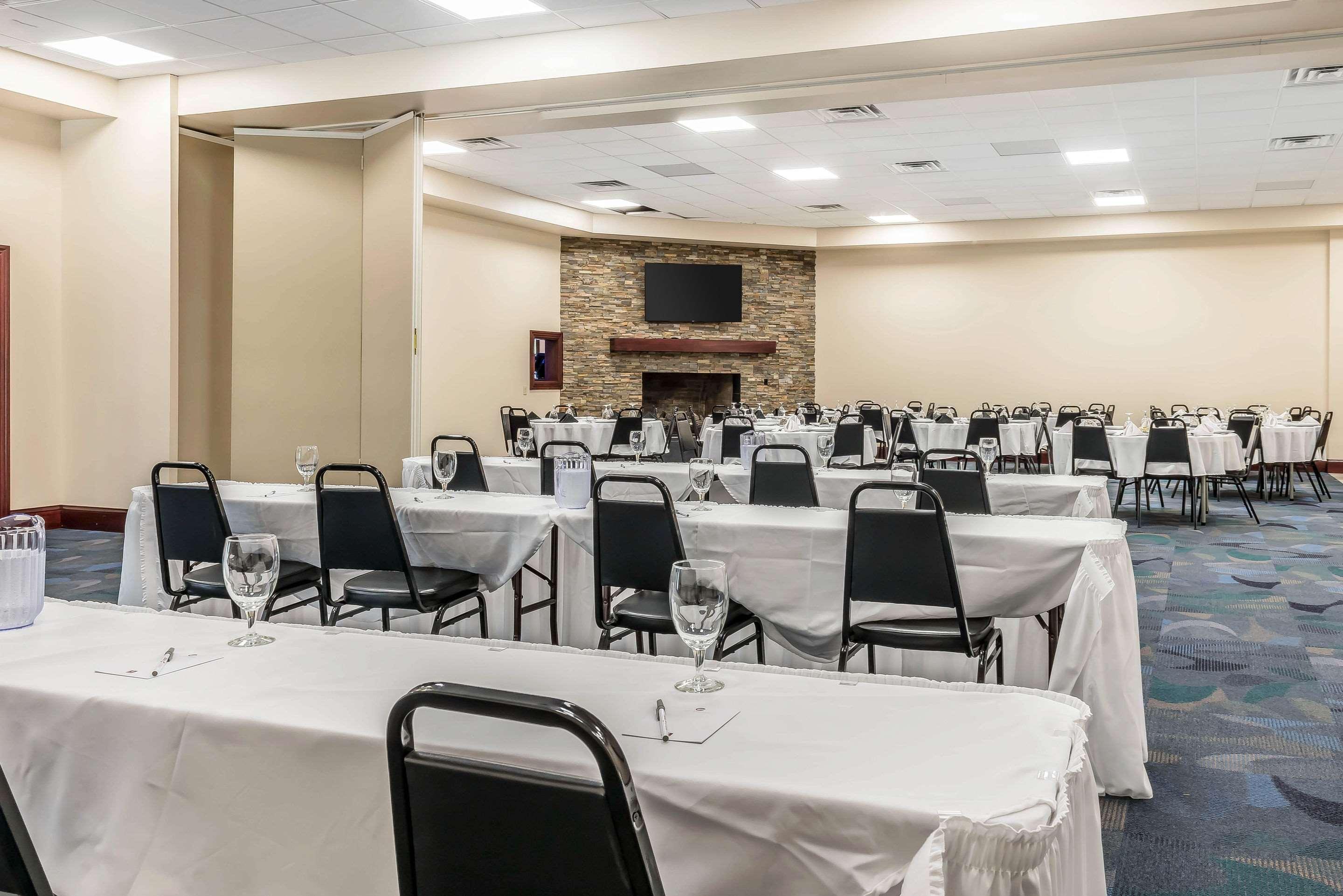 Clarion Inn Belle Vernon מראה חיצוני תמונה